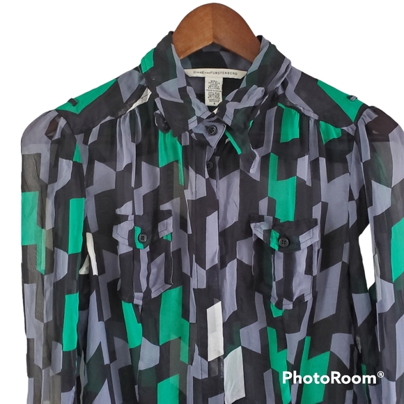 Diane von Furstenberg 100% Silk Green Black Button Blouse Top Womens Size 6 - Picture 2 of 7